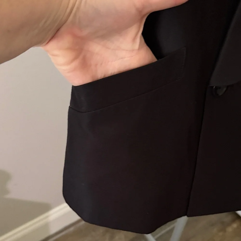 BCBGMaxAzria Black tuxedo Sleeveless Vest